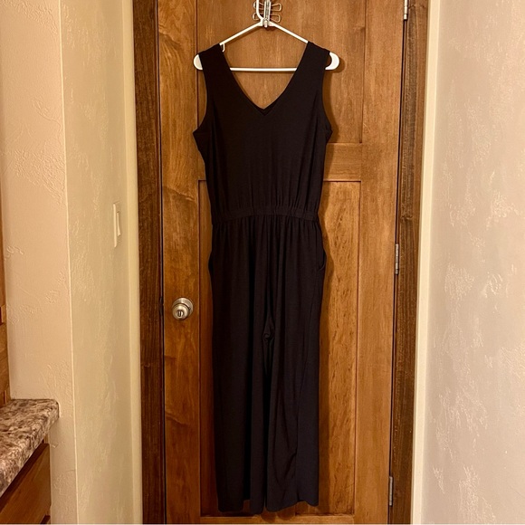 Old Navy Active Charcoal Jumpsuit With Drawstring Waist, Size Medium - Picture 4 of 6